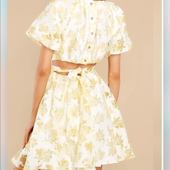 Her Own Fairytale Yellow Floral Print Dress - Picture 8 of 8